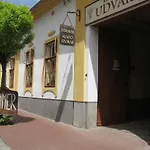 Rozmaringos Udvarhaz