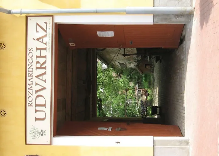 Rozmaringos Udvarhaz 2* Dunafoldvar